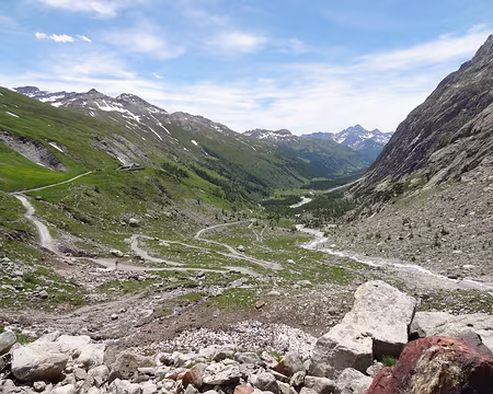 PXL033 Retour vers l'arret de bus