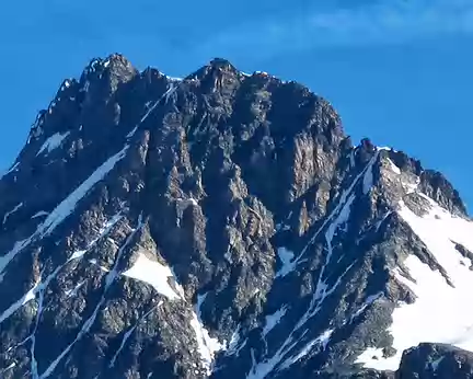 PXL013 Piz Bernina (La Spedla 4020 m) vu depuis le rifugio Marinelli