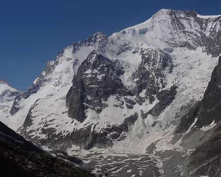 PXL001 1er plan le Grand Cornier , 2ème la Dent Blanche et au fond la Pointe de Zinal