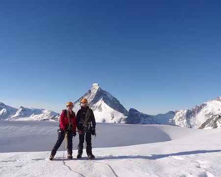PXL030 L'équipe des casques oranges