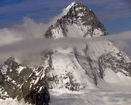 PXL069 la dent Blanche et une discrète écharpe