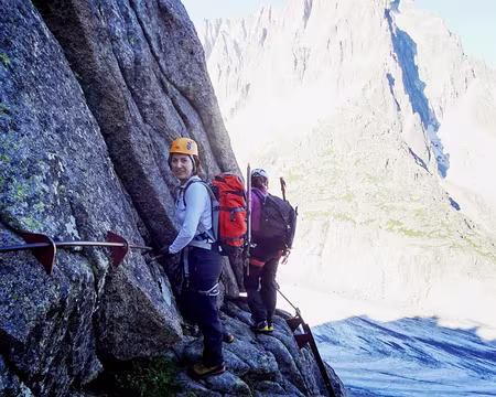PXL025 En route vers le refuge du Couvercle par le sentier des balcons; encore des échelles !!