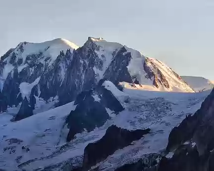 PXL036 Du refuge du Couvercle coucher de soleil sur le Mt Blanc, le Mt Blanc du Tacul et la Dent du Requin - Sous le Mt Blanc les aiguille du Diable