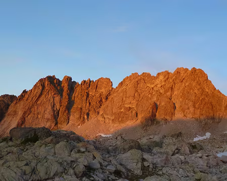 PXL012 Coucher de soleil sur les Pics d'Espade