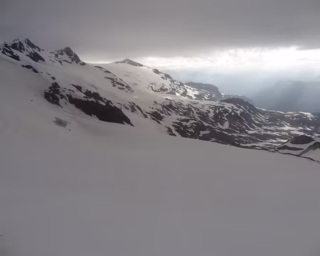 PXL018 Y'a comme un gros nuage sur les dômes...