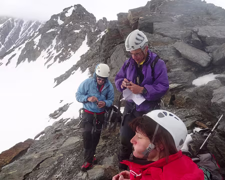 PXL020 Derniers ajustements avant la traversée vers le passage de Rossoire (celui de droite finalement)
