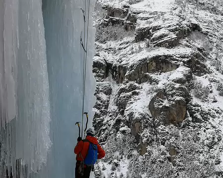 09 Cigare d'Hiroshima. Artif on ice.