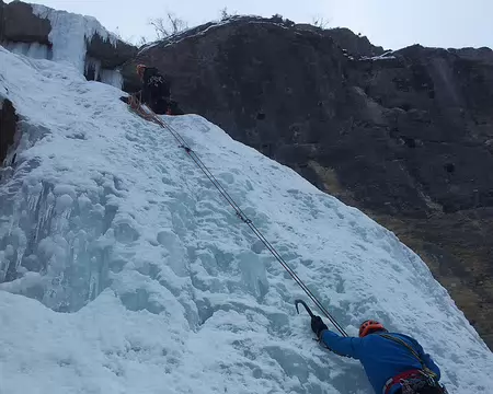 11 Premières longueur en tête bien protégée...