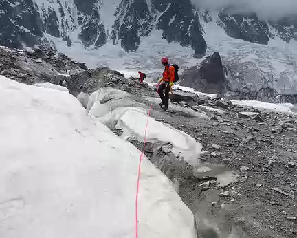 DSC05611 Premiers pas sur le glacier