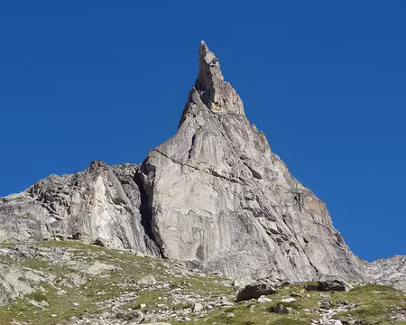 DSC09342_resultat De plus près. Nous grimpons le samedi à gauche pas loin de la partie à l'ombre et samedi en plein milieu dans 