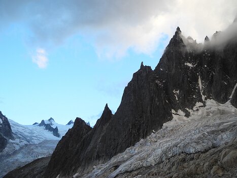 2011-08 Balcons de la Mer de Glace détail de la sortie