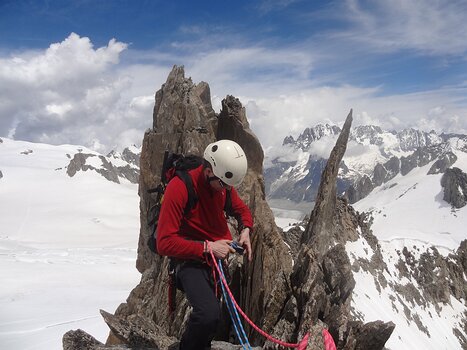 2014-06 Aiguilles d Entrèves Florence M, détail sortie