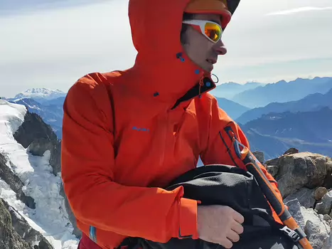 2016-09 Chamonix refuge Torino Eduardo B, détail sortie