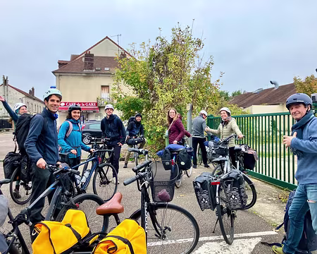02OCVV0120 Le grand départ de la gare de Bonnières
