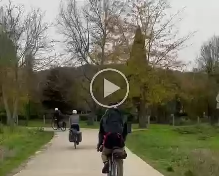 03EGIN7046 Sur la véloroute la Seine à Vélo vers Giverny