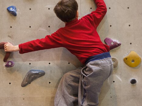 2012-02 Gymnase Milliat Claude B, détail sortie