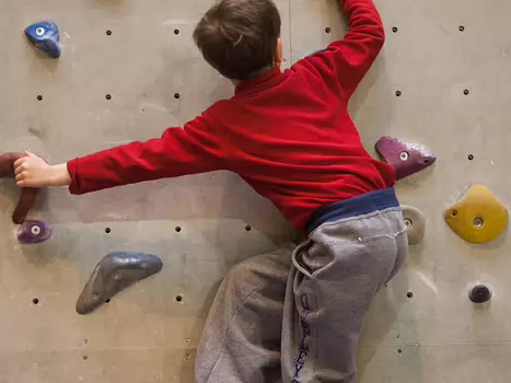 2012-02 Gymnase Milliat Claude B, détail sortie