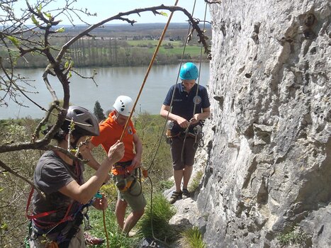 2013-04 Falaises de la Seine Michel C, détail sortie