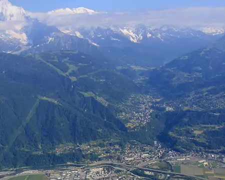 15 ...la vallée des contamines et les dômes de Miage au-dessus des nuages...