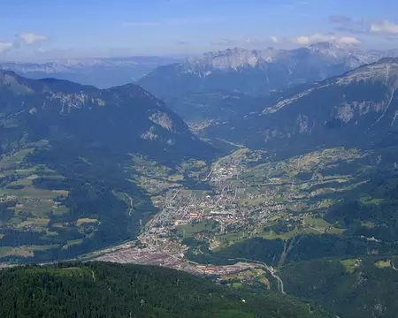 21 En cross depuis le déco des Saisies : vue sur Ugine. Le sommet de la Tournette est au loin.
