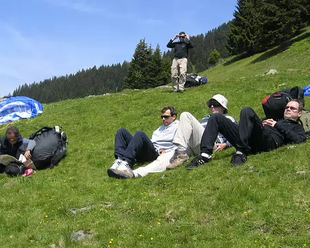 25 Petite sieste avant de décoller à l'Ebaudiaz (au-dessus d'Albertville).