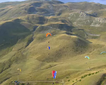 24 Le soir approche, mais ça tient encore dans la brise au-dessus du déco.