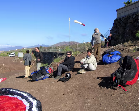 34 Au décollage de Taucho, on attend que les conditions s'installent.