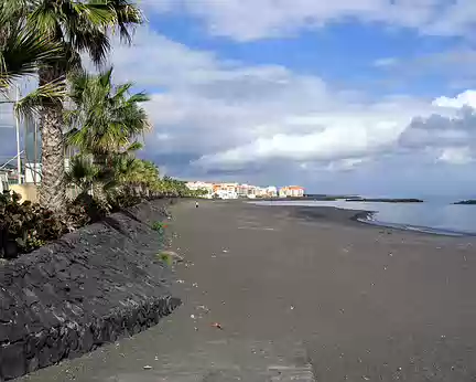36 La plage qui sert d'atterro, au pied du site à Soaring de Güimar.