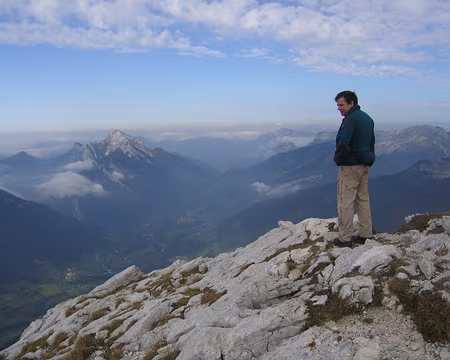 13 Marc au sommet. Le sommet du Grand Som est au fond.