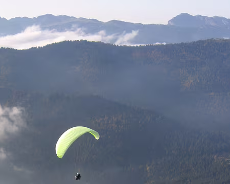 14 En vol au-dessus du col de Porte.