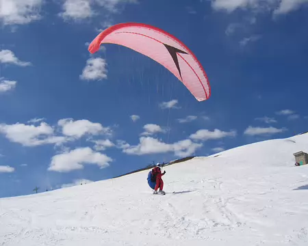 20 Atterrissage sous un ciel de cumulus...