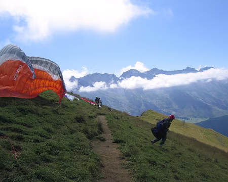07 C'est au tour de Jean. Au fond, la chaine des Aravis.