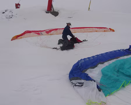 07 Séance de pliage sur la neige pour Eric.