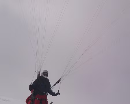 10 La troisième tentative de décollage sera la bonne pour Gilles.