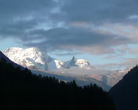 02 Vue du gîte le lendemain matin, le Petit Cervin et à gauche, le Breithorn.