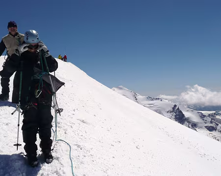 20 Trop de vent là-haut, il faut descendre un peu.