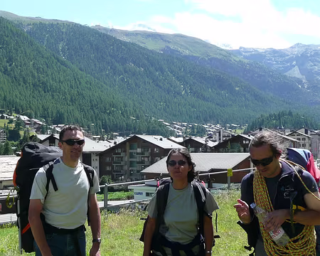 36 40mn de plané pour revenir du sommet qu’on aperçoit.