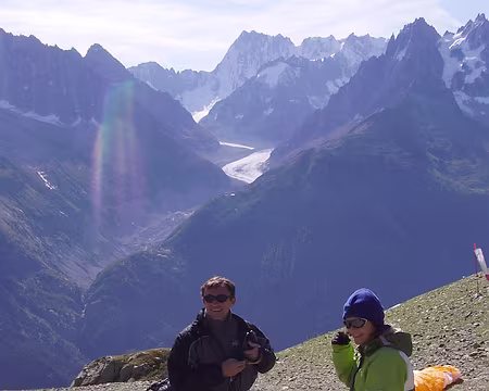 17 Gilles et Monika se préparent à voler en biplace
