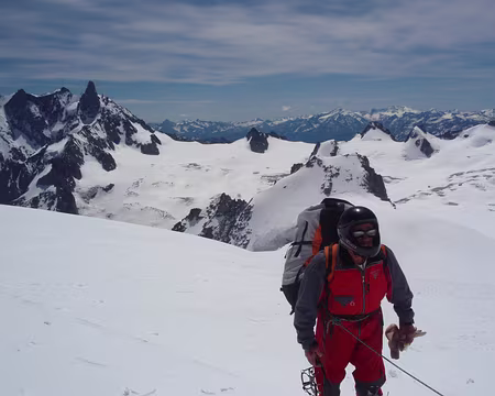 018 La dent du Géant à gauche (4013m).