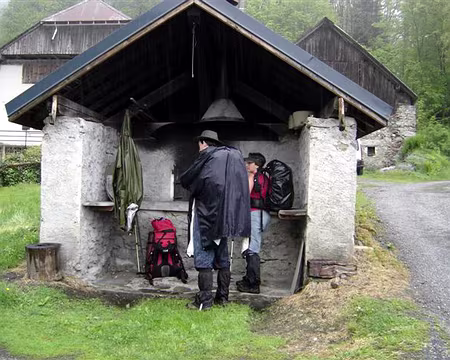 004 Ah bon, il y a plus de place dans le four à pains (CC)