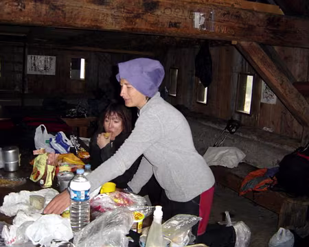 012 Un brin de ménage...(CC)