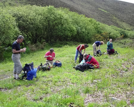 09 randonneurs luttant contre la faim
