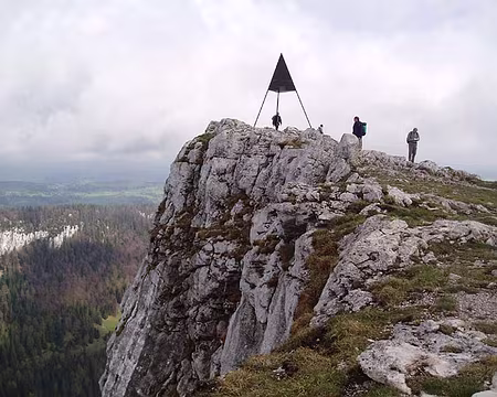 007z415 Arrivée au sommet du Chasseron (1607 m).