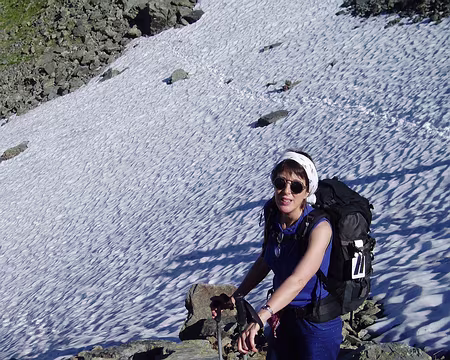 21 Quand femme (très) blanche mettre guêtres, beaucoup névés traverser.