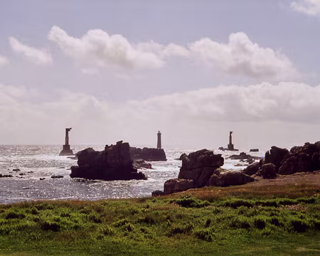 17 Phare de Nividic et ses deux pylones