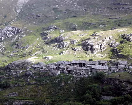 18 Le village de l'Ecot