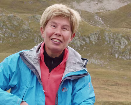 034 Tentative désespérée avec la pince à gamelle.