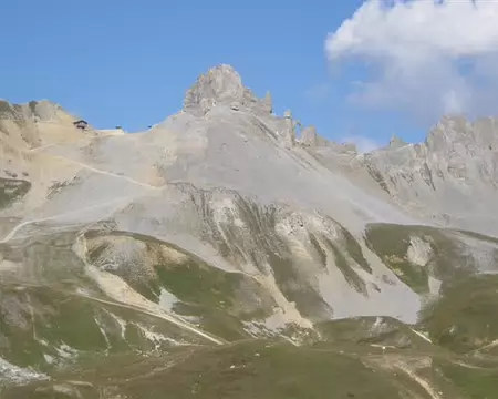 29 Avec un détour par l’Aiguille Percée, là-haut !