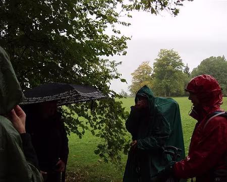 13 M'enfou moi j'ai mon parapluie!