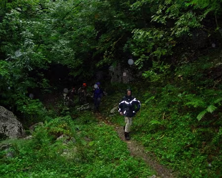 19 Sortie de bois, talonnés par les chasseurs (col Bluffy au col des Contrebandiers)!